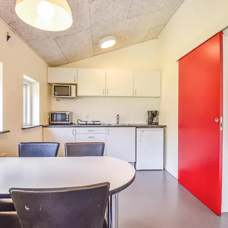 Halvejen Xii * Spjald